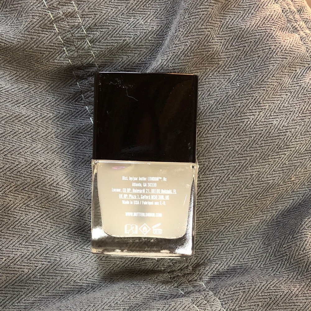 butter LONDON Melt Away Cuticle Exfoliator - Picture 2 of 3